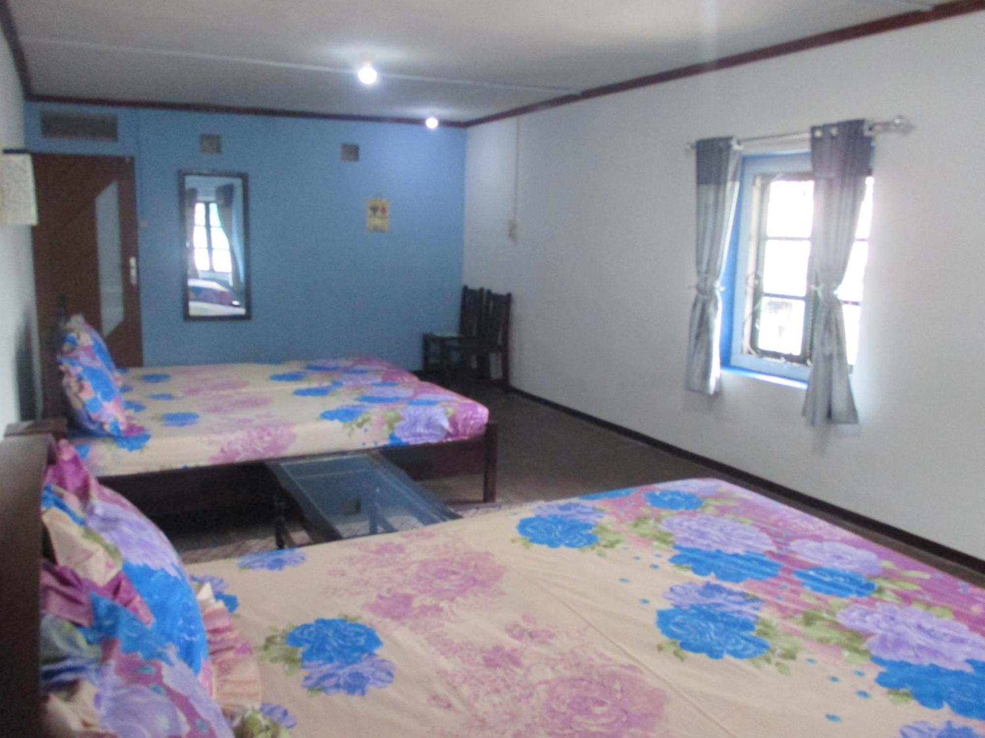 Mjr Ticketing Guest House Ruteng Zimmer foto